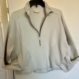 Lululemon xl cropped long sleeve 1/4 zip